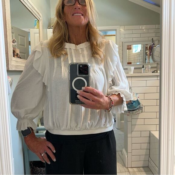 Romantic Free People Blousan Top with flutter neck and puff sleeves size small - Picture 10 of 15